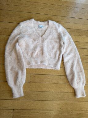 Sunday Best Fuzzy V-Neck Cropped Sweater - Light Peach
